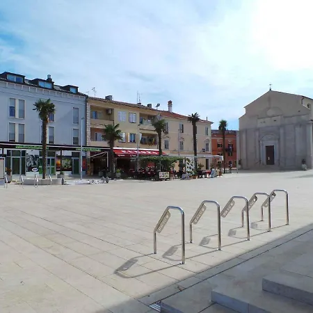 In Privlaka/zadar Riviera 7894 Привлака