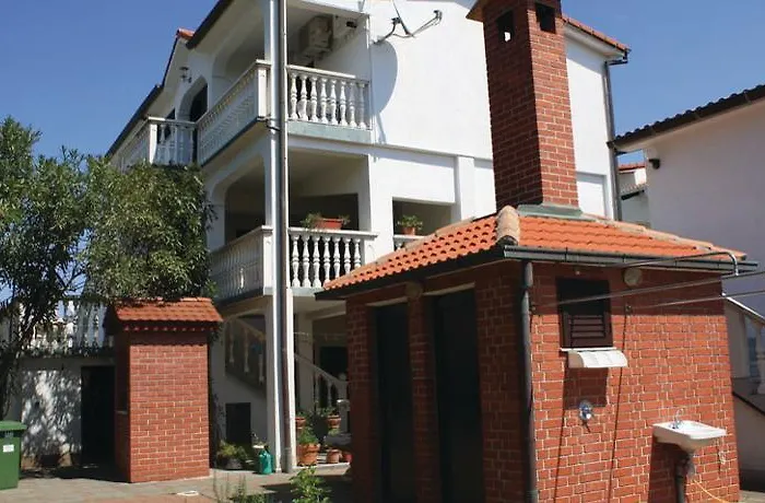 Апартаменты In - Zadar Riviera 7894 *